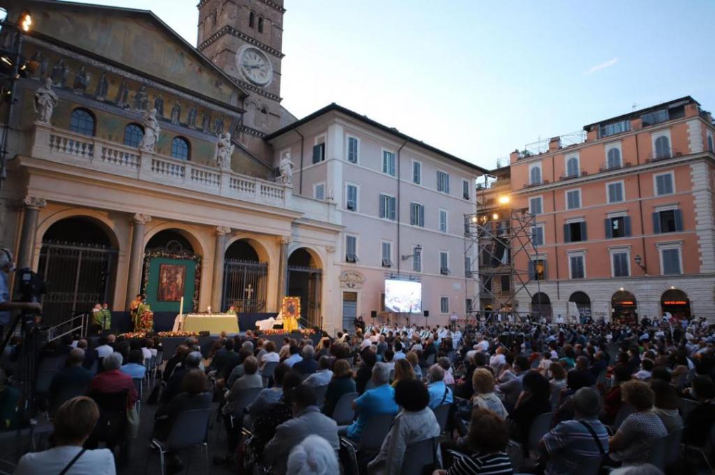 Palavras e imagens da liturgia para a festa de Sant'Egidio: a homilia do Cardeal Matteo Zuppi, a saudação de Marco Impagliazzo