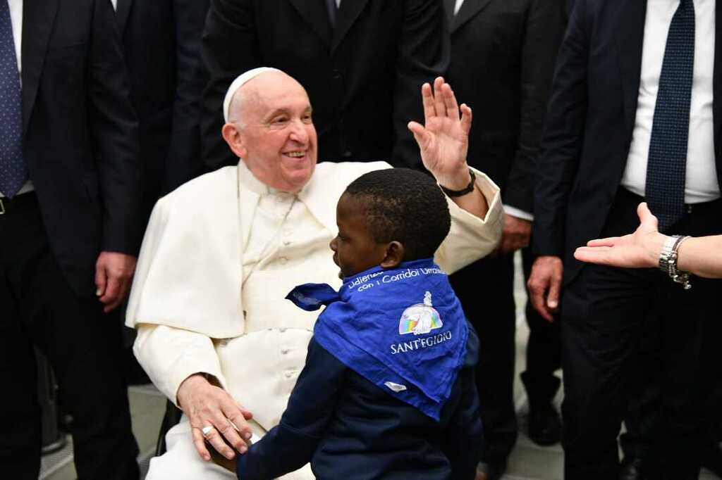 Grande douleur à l'annonce du décès du pape François - il a guidé et orienté l'Église et le monde dans une période difficile, par sa  voix forte contre les guerres et en faveur des petits et des migrants