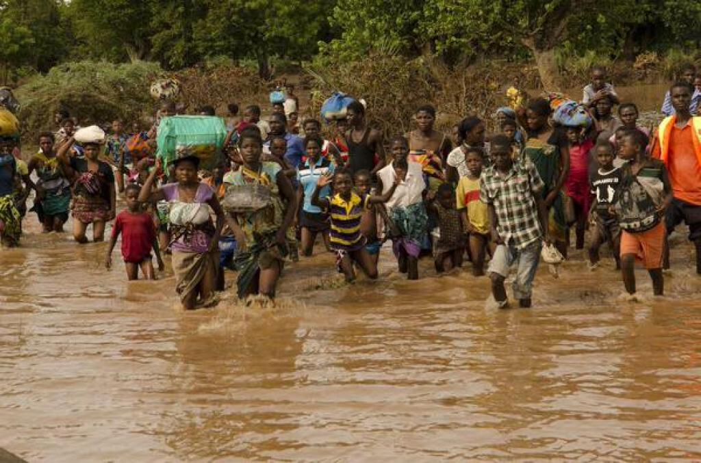 Klimat i katastrofy środowiskowe: kryzys w Malawi i Mozambiku. Pomagamy ofiarom powodzi