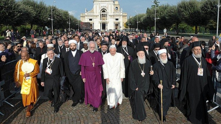Ecco perchè il Vaticano sceglie ancora il dialogo