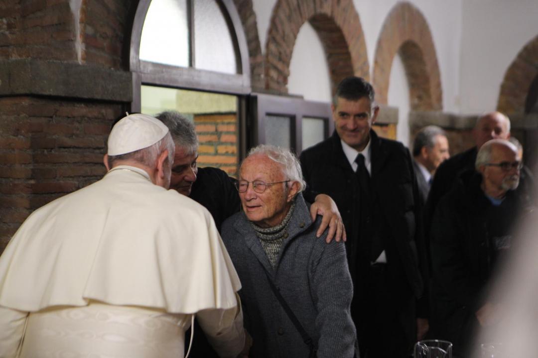 La bella casa per i senza dimora inaugurata da Papa Francesco: Palazzo Migliori, vicino al Colonnato di San Pietro
