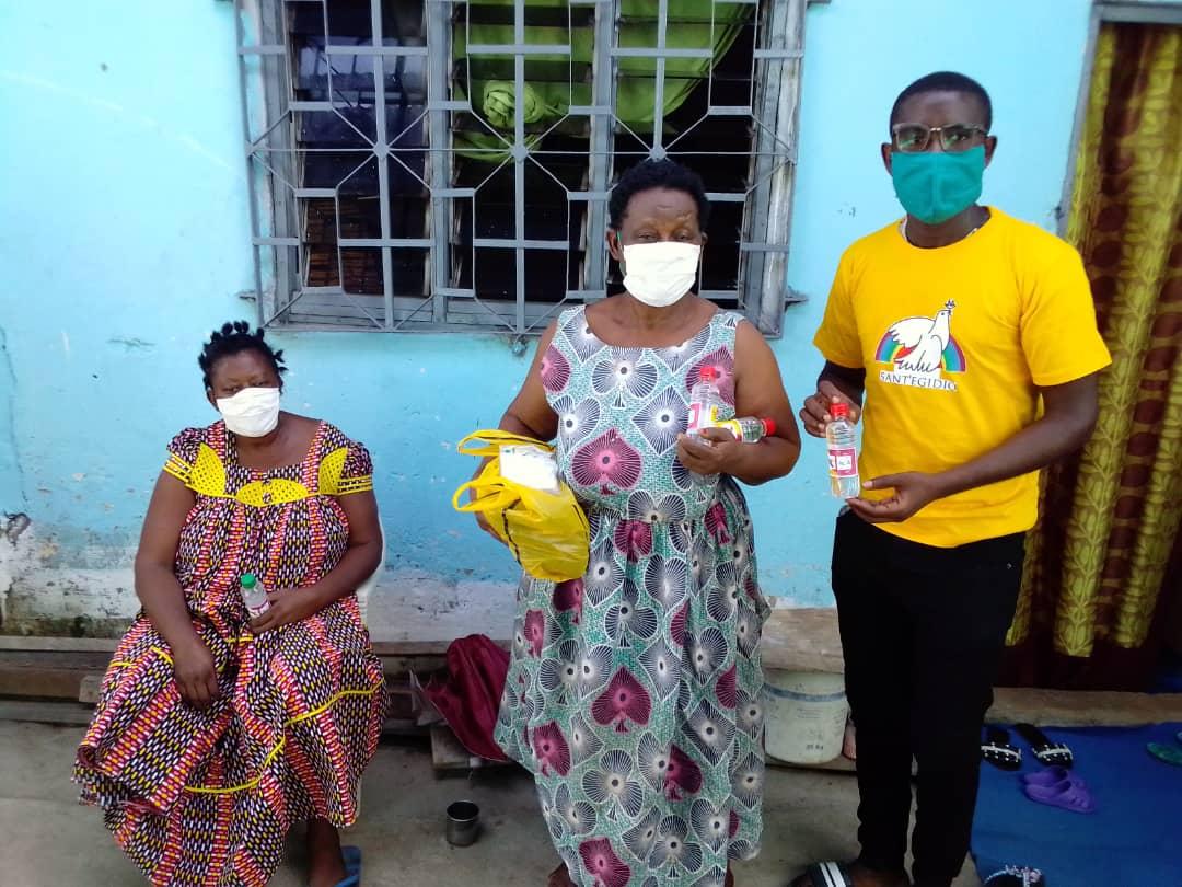 CAMERUN (Douala): consegna di gel, mascherine e generi alimentari
