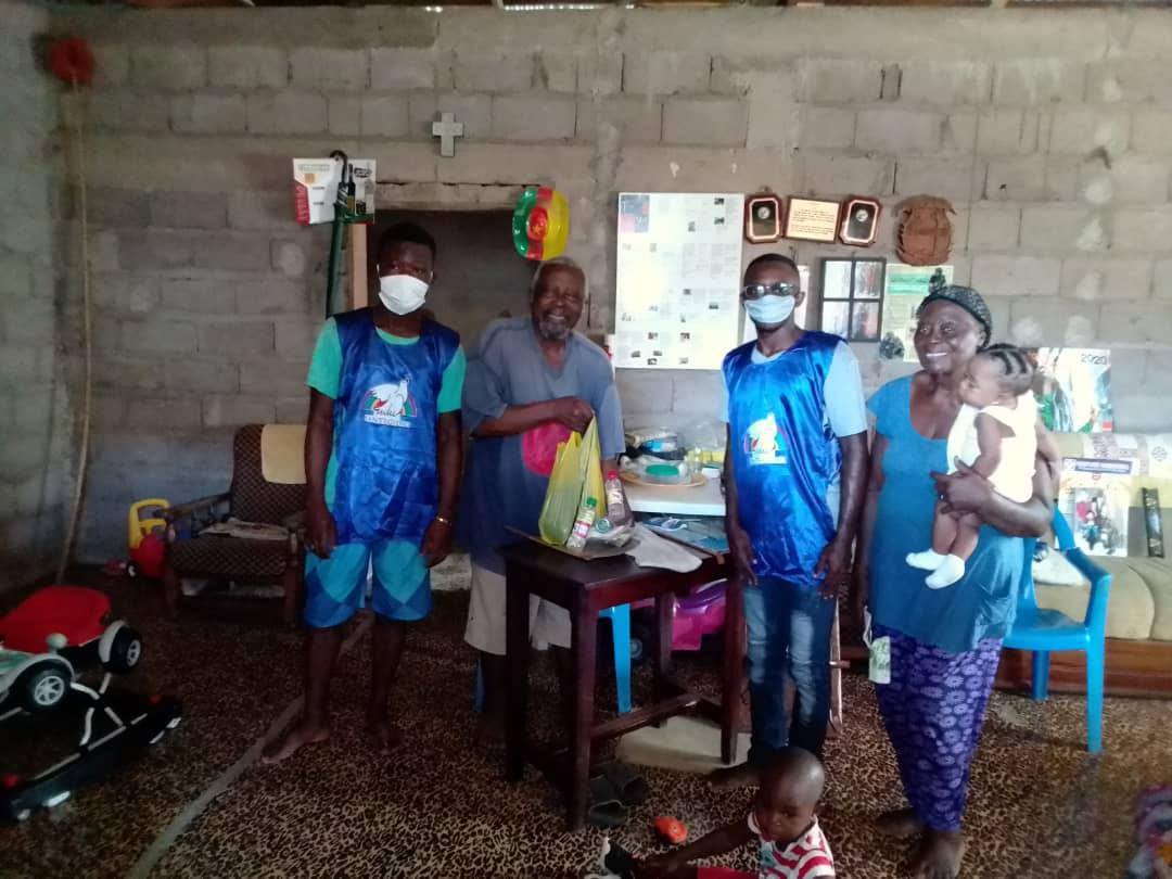 CAMERUN (Douala): consegna di gel, mascherine e generi alimentari