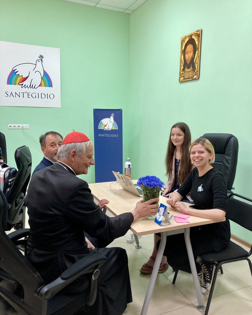 Visita del card. Matteo Zuppi alla Comunità di Sant'Egidio di Kiev