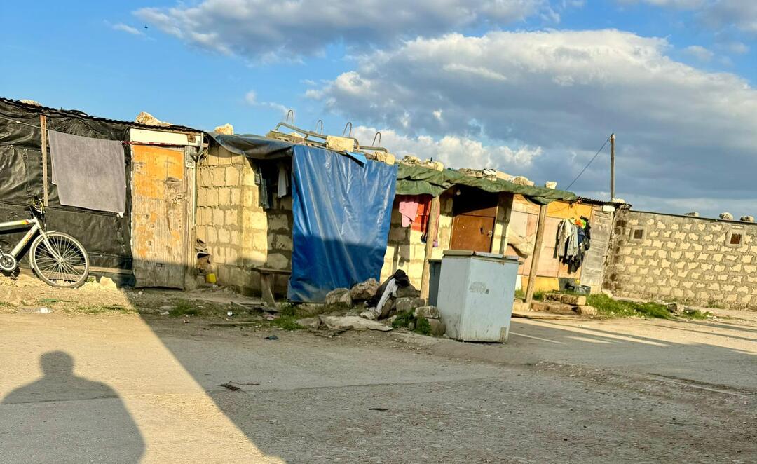 Una delegazione di Sant'Egidio nella baraccopoli di Borgo Mezzanone